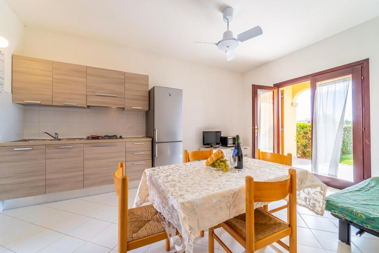 Iss Travel, Ambra Apartments - 800 M From La Cinta Beach San Teodoro  Exteriör bild