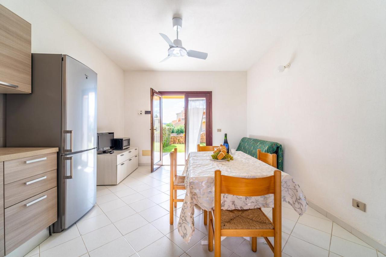 Iss Travel, Ambra Apartments - 800 M From La Cinta Beach San Teodoro  Exteriör bild
